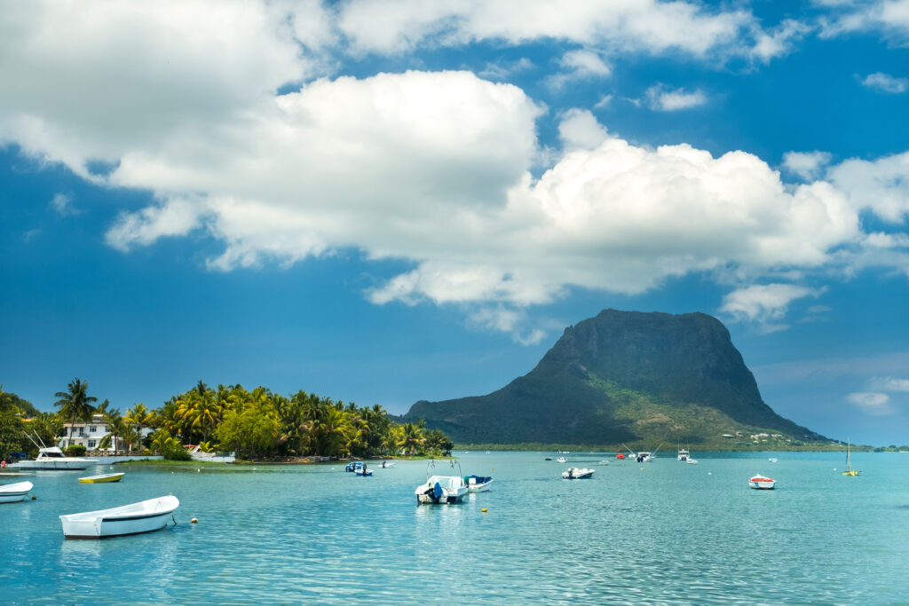 representing seasonal travel information for Mauritius