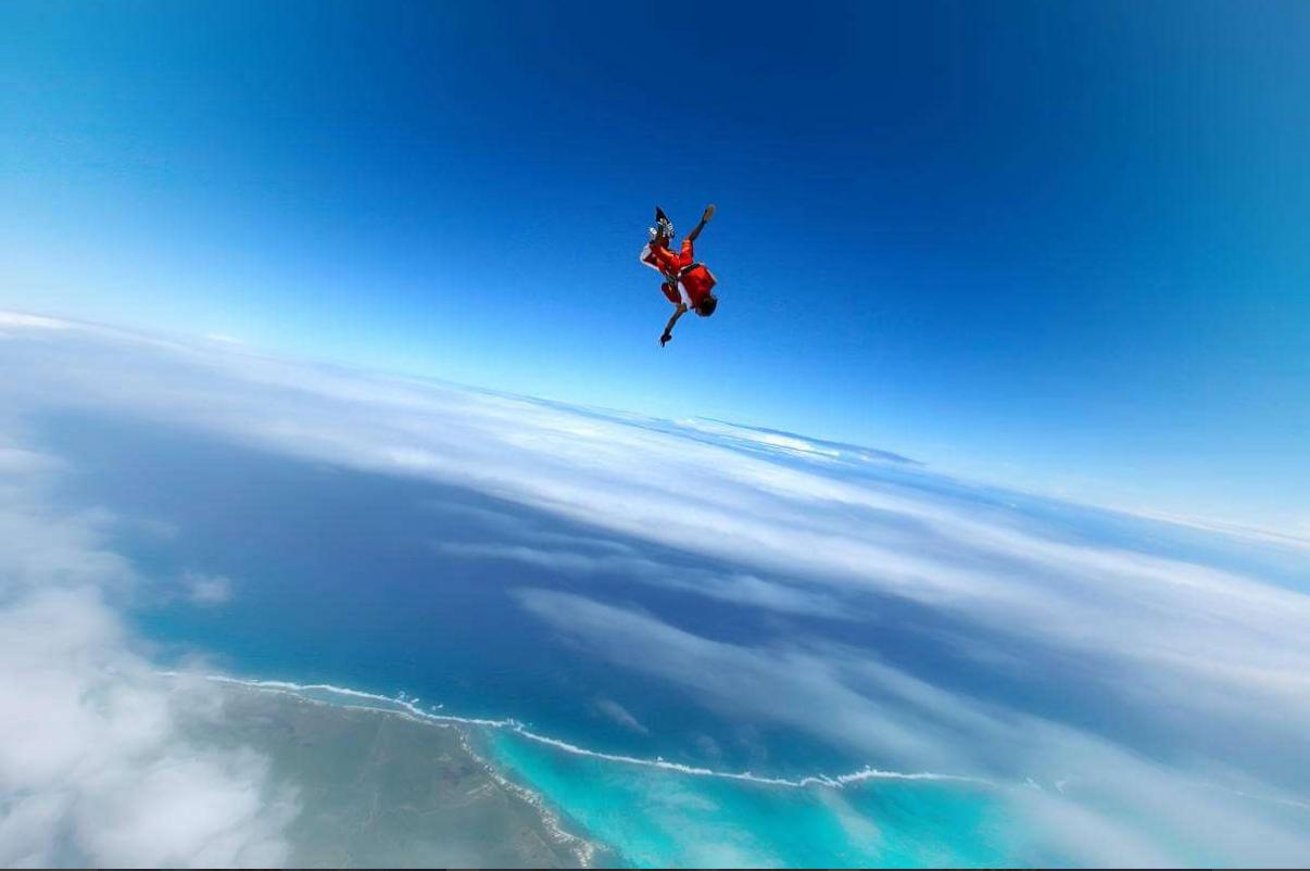 Tandem skydive above turquoise waters of Mauritius with a panoramic view